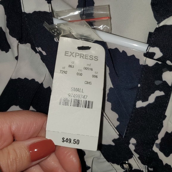 NWT EXPRESS DESIGN STUDIO BLOUSE SIZE SMALL - Picture 3 of 3